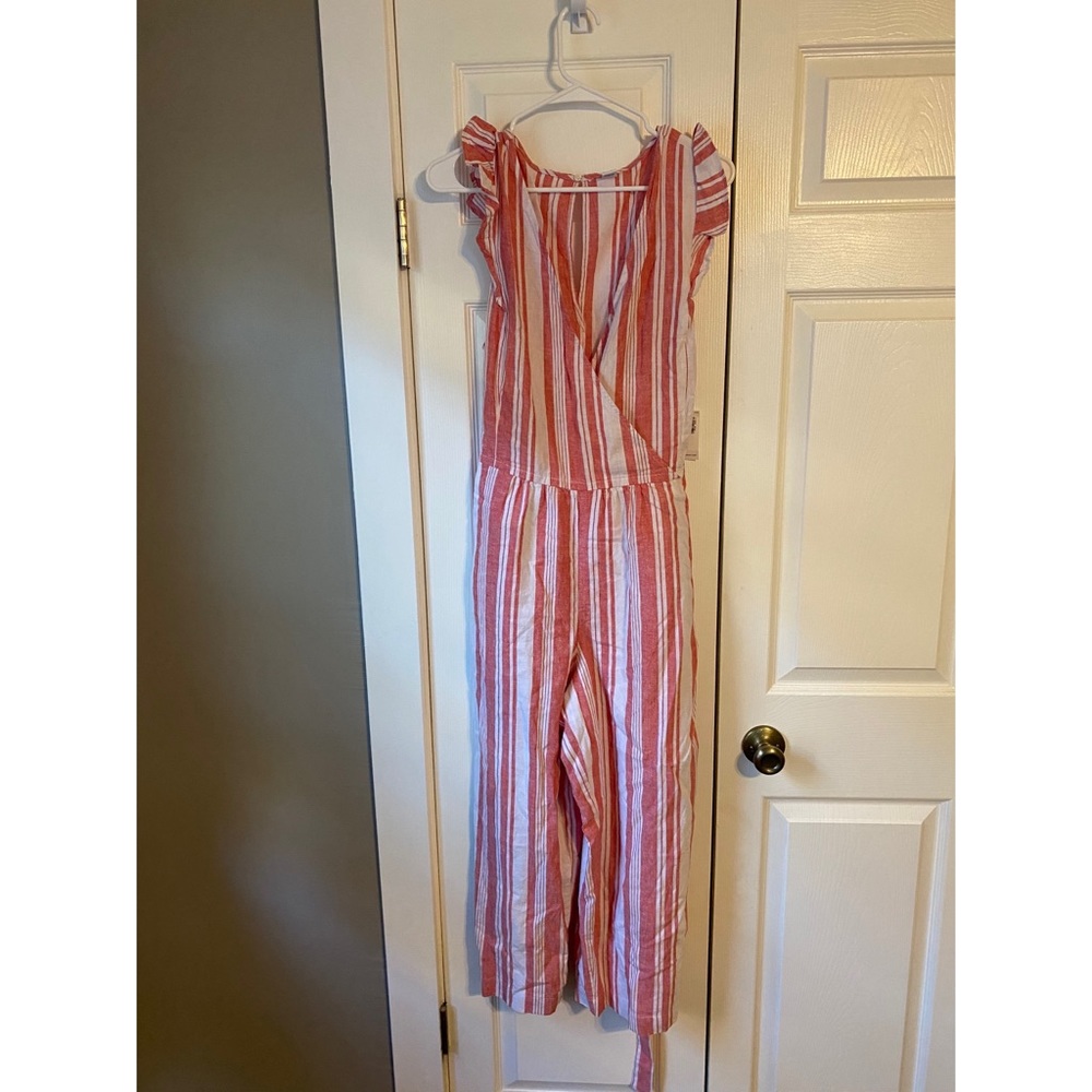 Old Navy v neck jumpsuit NWT size L
